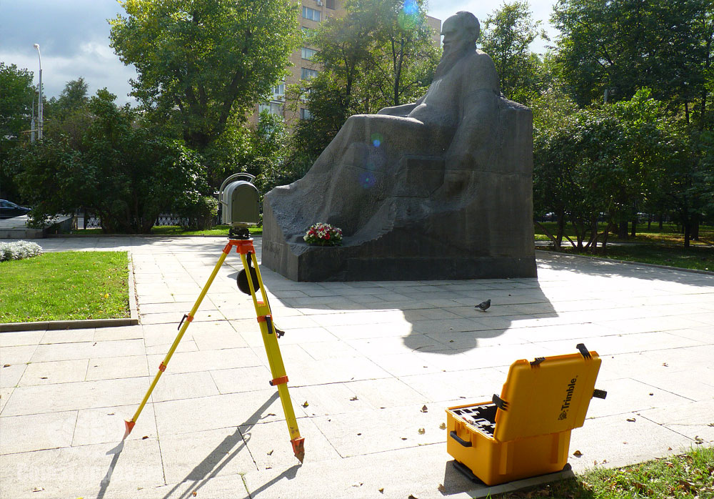 Лазерное сканирование памятника Льву Толстому